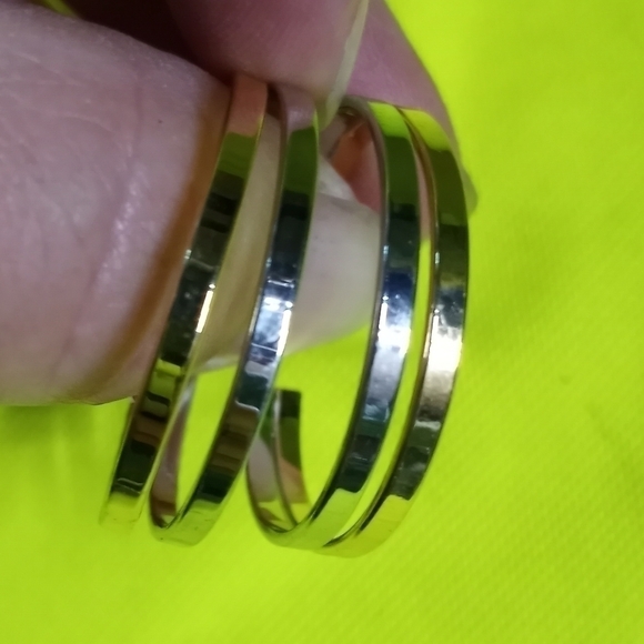 Two tone silvertone goldtone half hoop post earrings - Picture 1 of 4